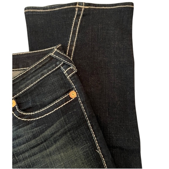 True Religion Women's Blue Jeans with thick white stitching, size 31 - Picture 8 of 16